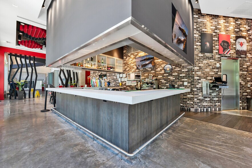 More Photos Of 3401 NW 25th St, Miami Hotel For Sale