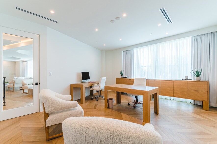 More Photos Of 2211 W Burbank Blvd, Burbank Office For Sale