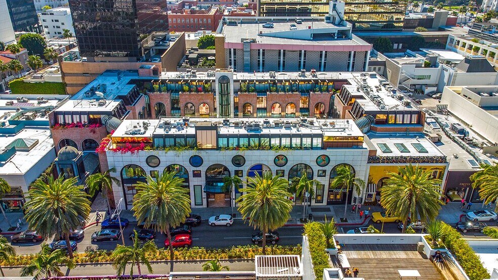 More Photos Of 413-445 N Rodeo Dr, Beverly Hills Storefront Retail Office For Lease