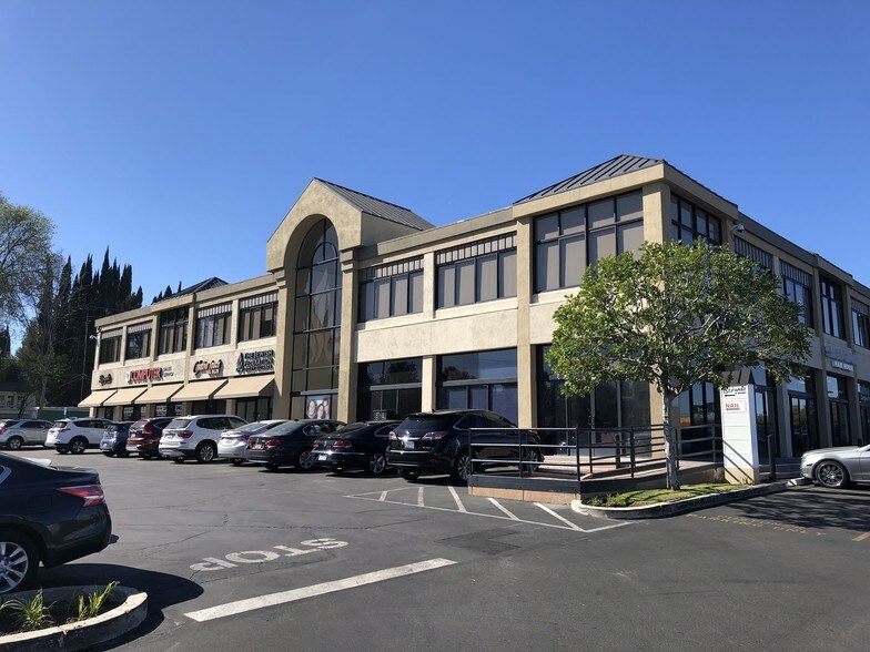 Primary Photo Of 19710 Ventura Blvd, Woodland Hills Storefront Retail Office For Lease