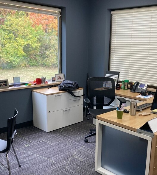 More Photos Of 1400 Commerce Center Dr, Franklin Flex For Sale