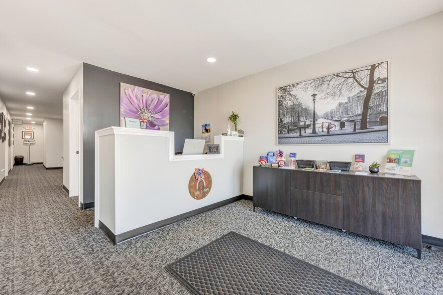 More Photos Of 3910 S Old Highway 94, Saint Charles Office For Sale