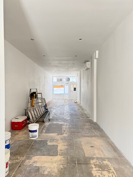 More Photos Of 14426 Friar St, Van Nuys Storefront For Sale