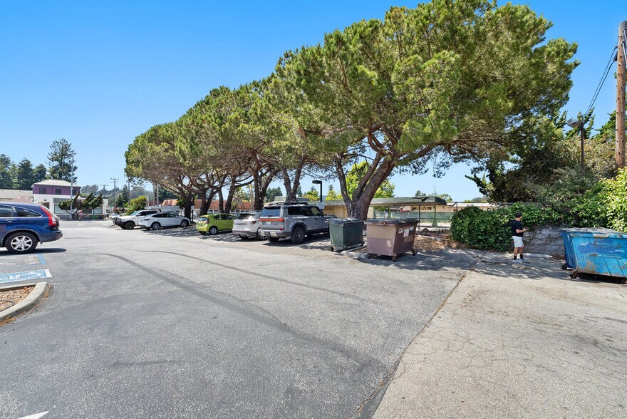 More Photos Of 806 Ocean St, Santa Cruz General Retail For Sale