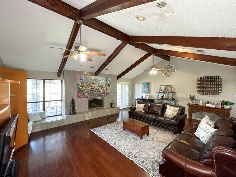 More Photos Of 11001 S State Highway 95, Taylor Land For Sale