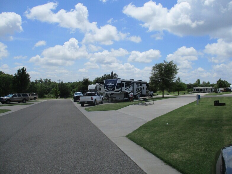 More Photos Of 1038 Airport Rd, Weatherford Manufactured Housing Mobile Home Park For Sale