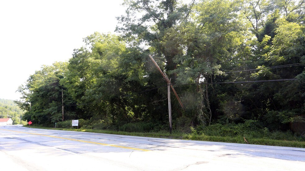 More Photos Of Route 17 North, Southfields Land For Sale