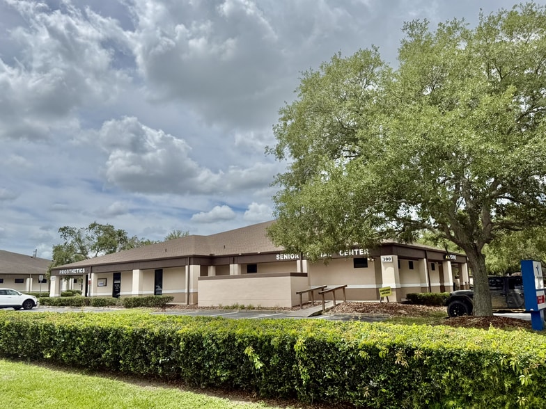 Primary Photo Of 13912 N US Highway 441, Lady Lake Office For Lease