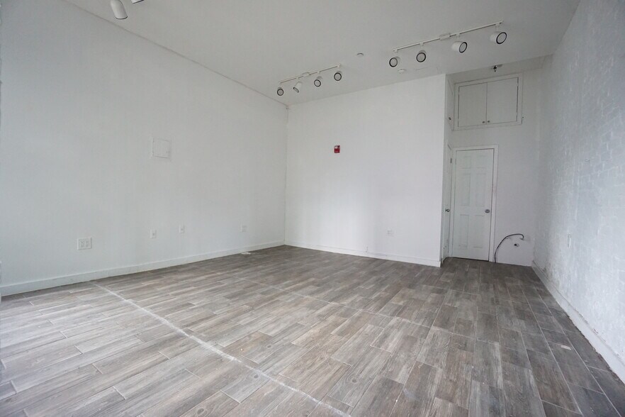 More Photos Of 1093 Putnam Ave, Brooklyn Storefront Retail Residential For Lease