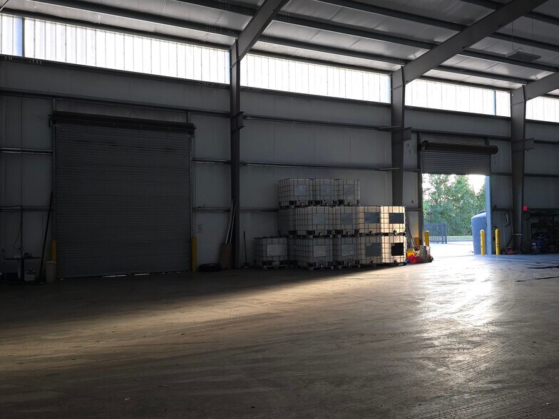 More Photos Of 16310 Aldine Westfield Rd, Houston Warehouse For Sale