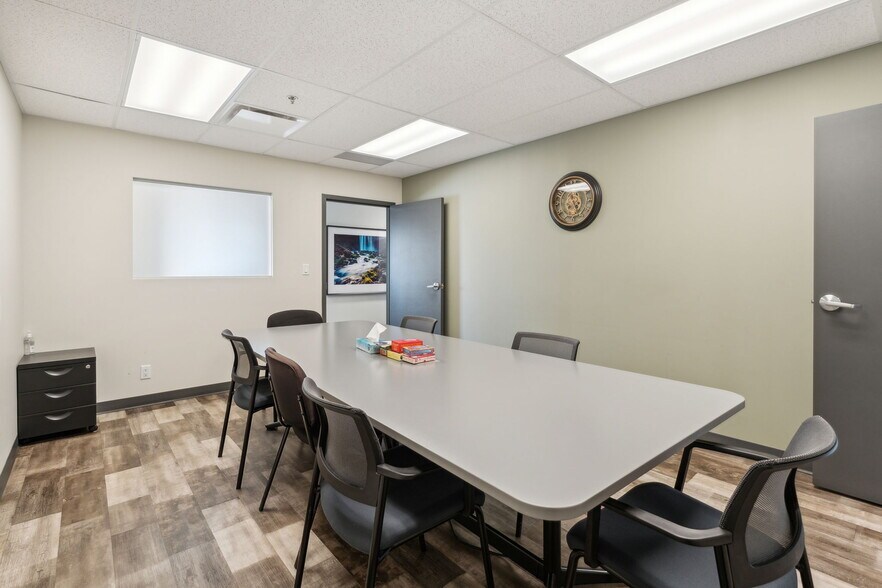 More Photos Of 7005 Fairmount Dr SE, Calgary Medical For Sale