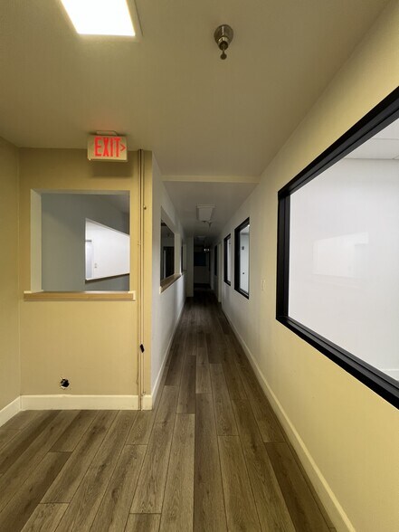 More Photos Of 3501 W Garry Ave, Santa Ana Warehouse For Lease