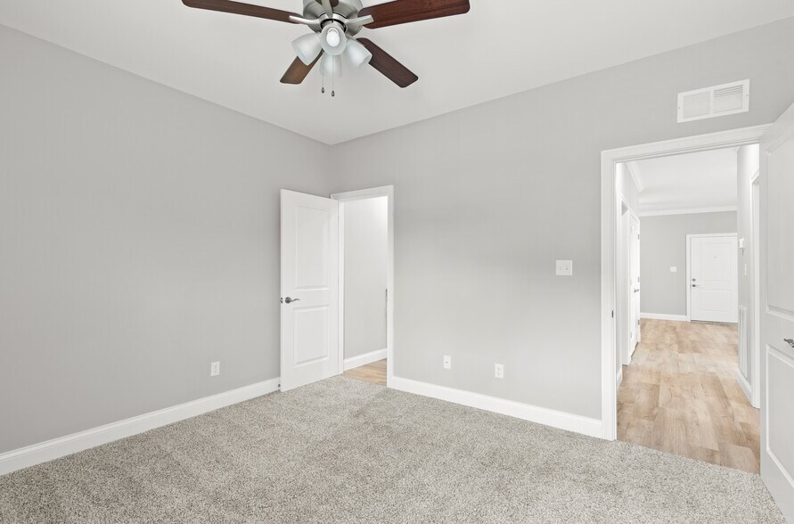 More Photos Of 2146 Prospector Ct, Bowling Green Apartments For Sale