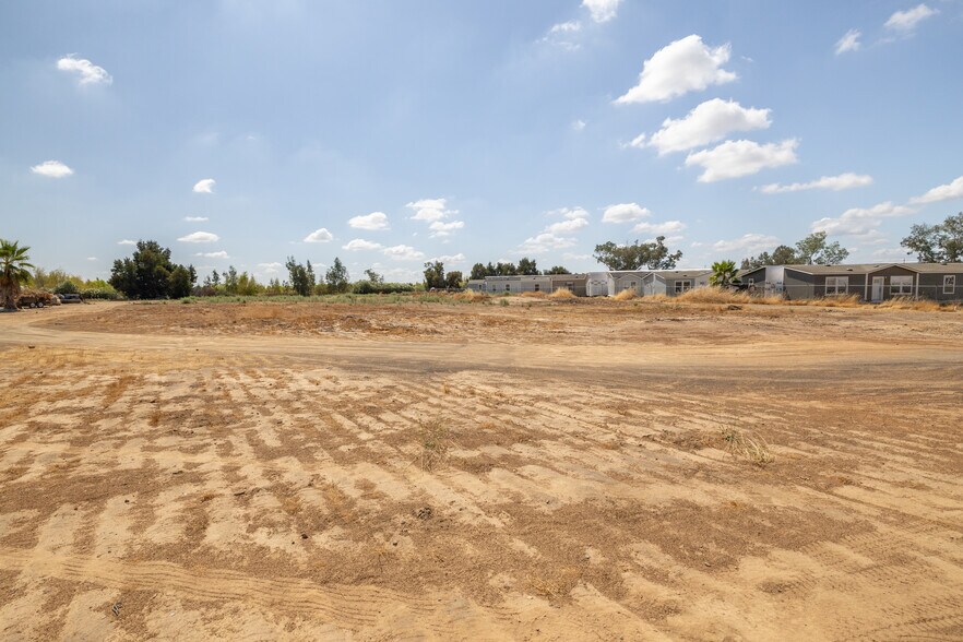 More Photos Of 3761 Bombardier Ct, Sacramento Industrial For Sale