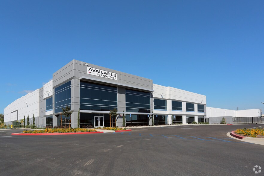 More Photos Of 14736 Nelson Ave, City of Industry Warehouse For Lease
