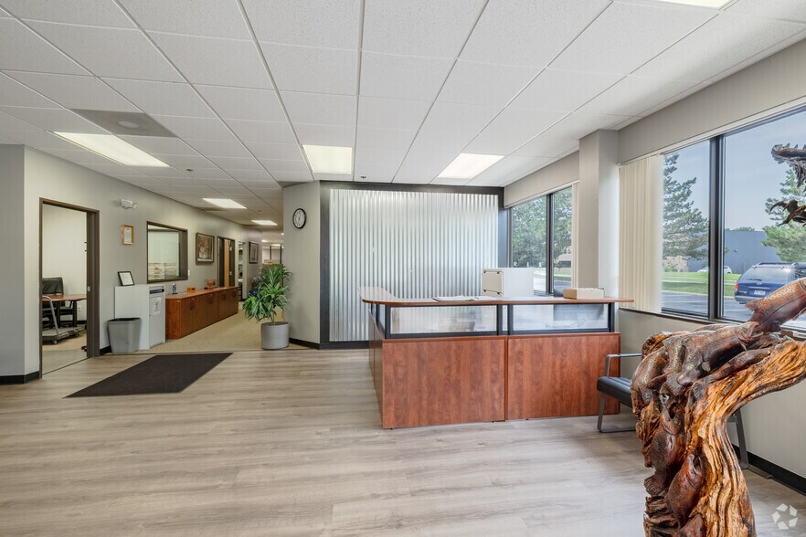 More Photos Of 25780-25790 Commerce Dr, Madison Heights Office For Sale