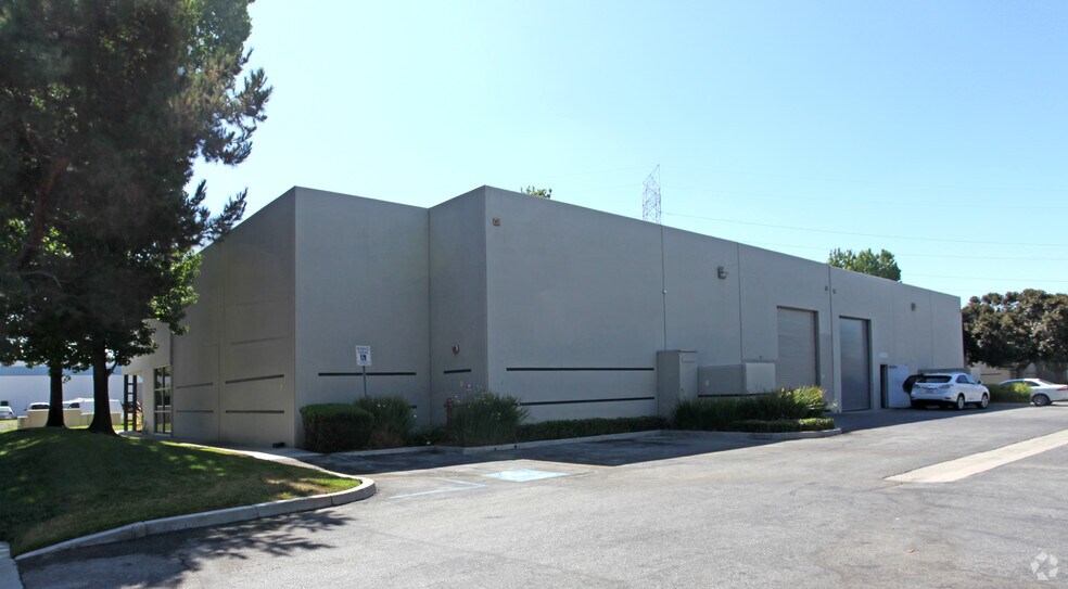 More Photos Of 4621 Littlejohn St, Baldwin Park Distribution For Sale