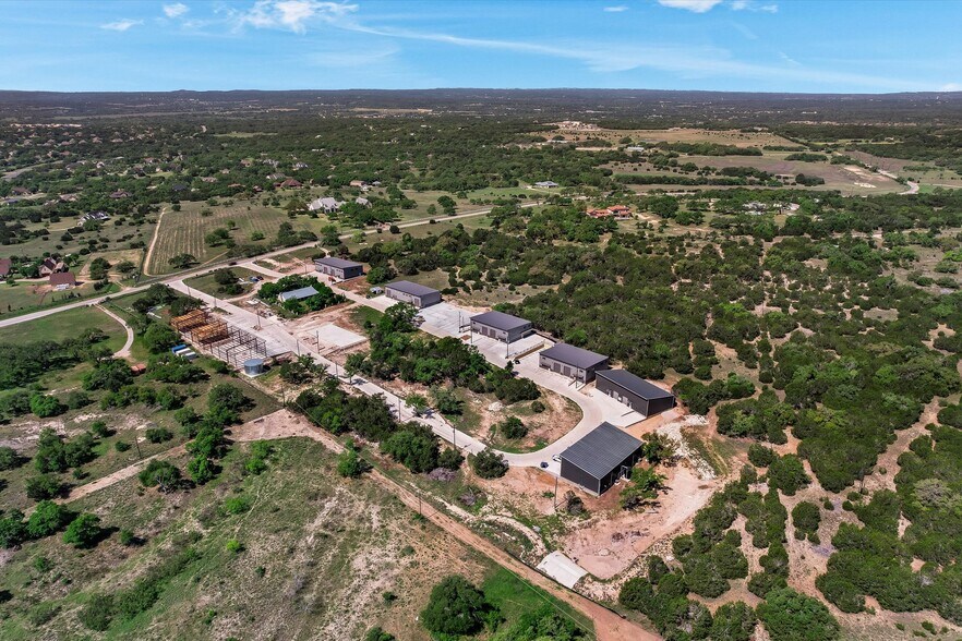 More Photos Of 10020 Darden Hill Rd, Austin Light Distribution For Lease