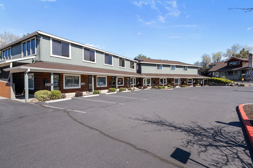 More Photos Of 62910 O B Riley Rd, Bend Storefront Retail Office For Lease