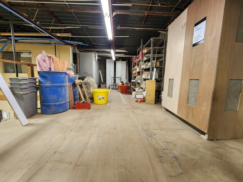 More Photos Of 644-824 Boul Du Curé-Boivin, Boisbriand Warehouse For Lease