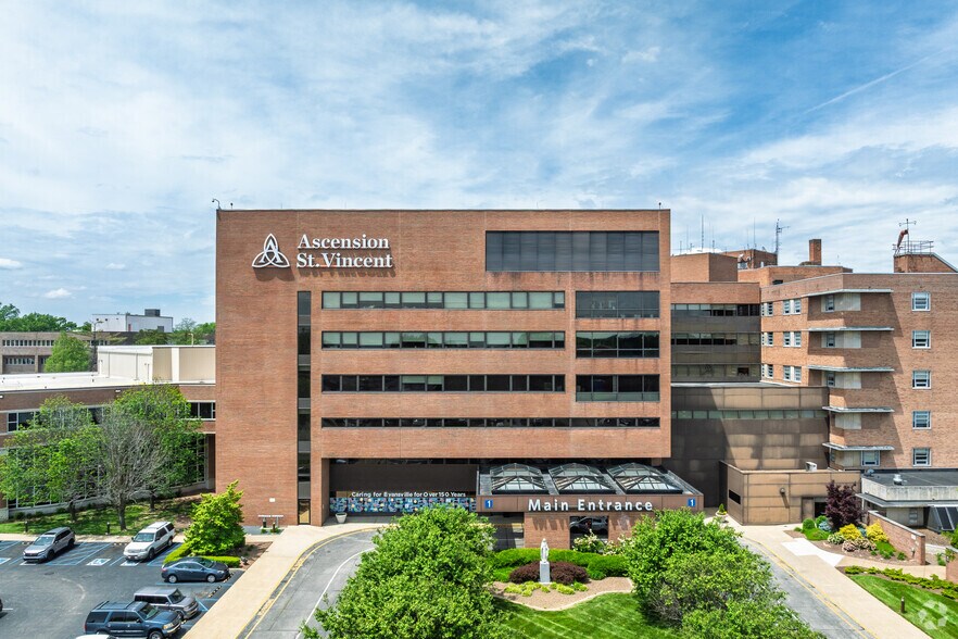 More Photos Of 801 Saint Marys Dr, Evansville Medical For Lease