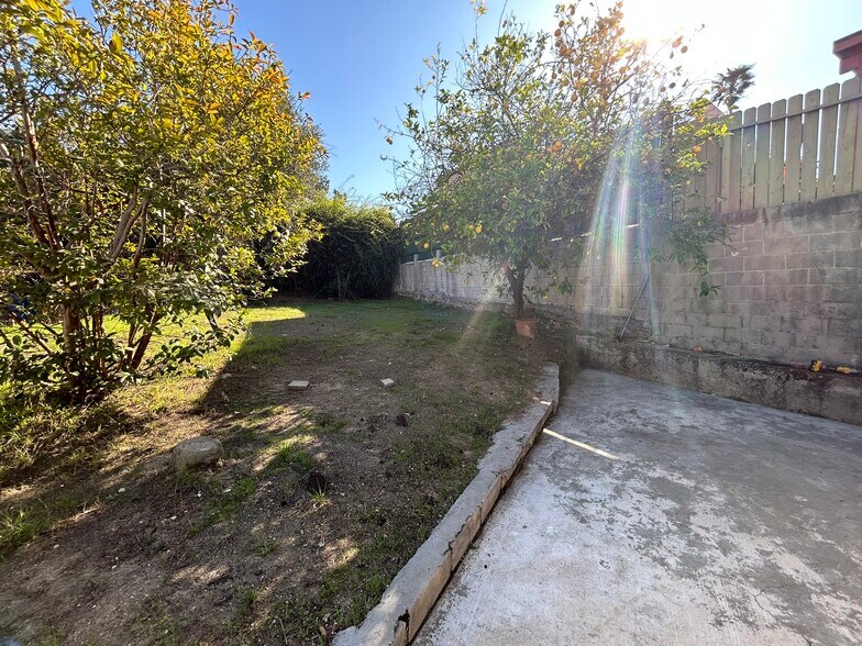 More Photos Of 1416 E Cesar E Chavez Ave, Los Angeles Storefront Retail Residential For Sale