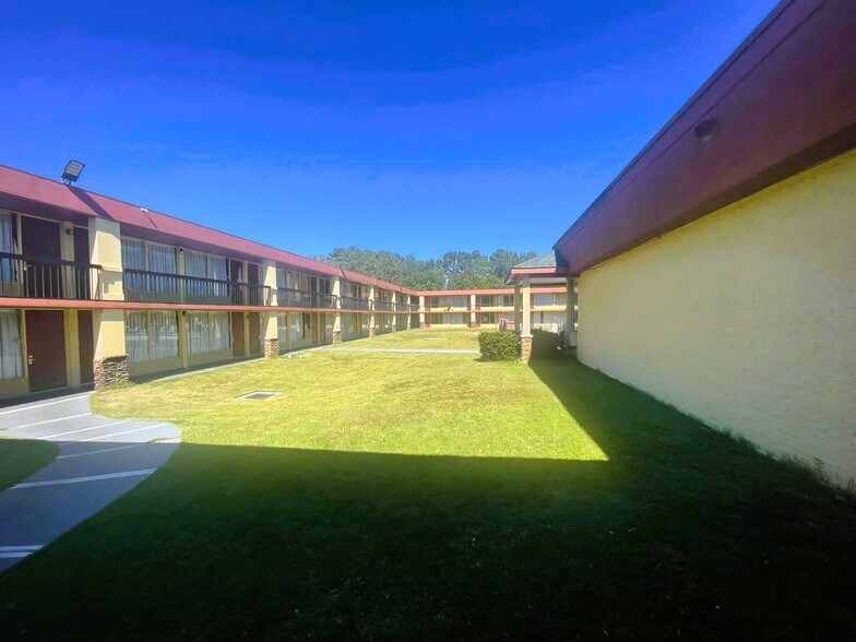 More Photos Of 1700 US-280, Phenix City Hotel For Sale