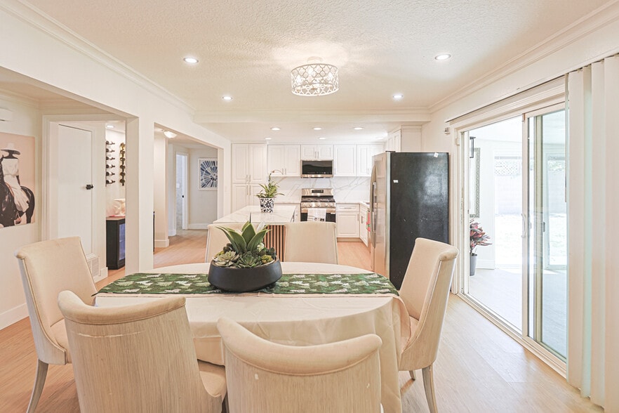 More Photos Of 17819 Bay St, Fountain Valley Specialty For Sale