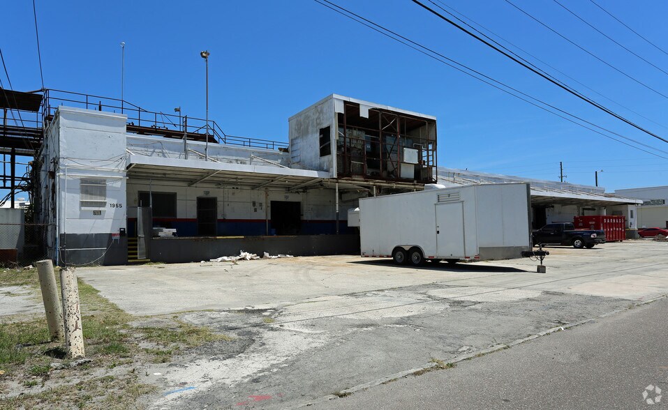 More Photos Of 1955 3rd Ave S, Saint Petersburg Warehouse For Lease