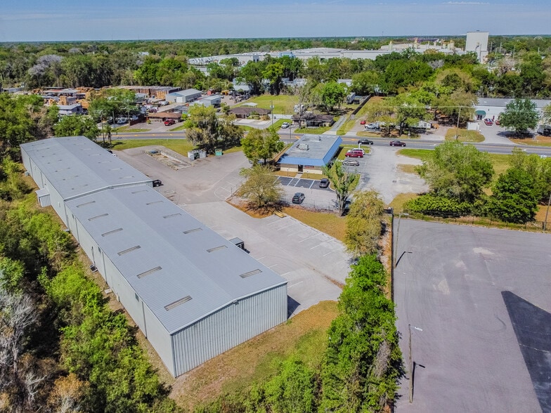 More Photos Of 2401 Airport Rd, Plant City Manufacturing For Sale