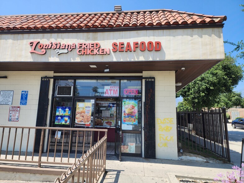 Primary Photo Of 1361 N Fair Oaks Ave, Pasadena Restaurant For Sale