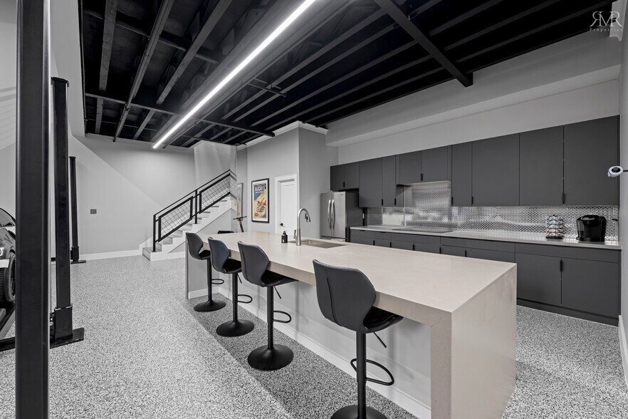 More Photos Of 1435 FM 1463 Rd, Katy Showroom For Sale