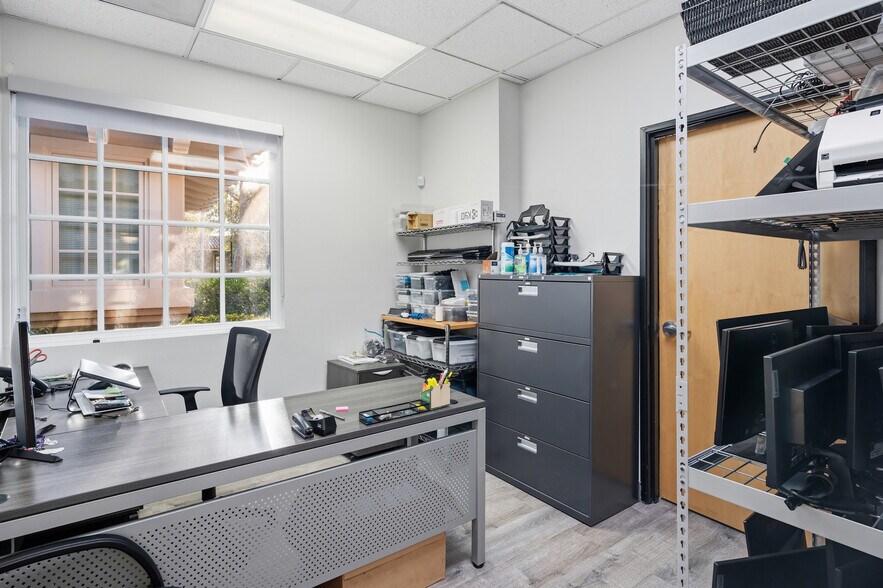 More Photos Of 3087 E Warm Springs Rd, Las Vegas Office For Sale