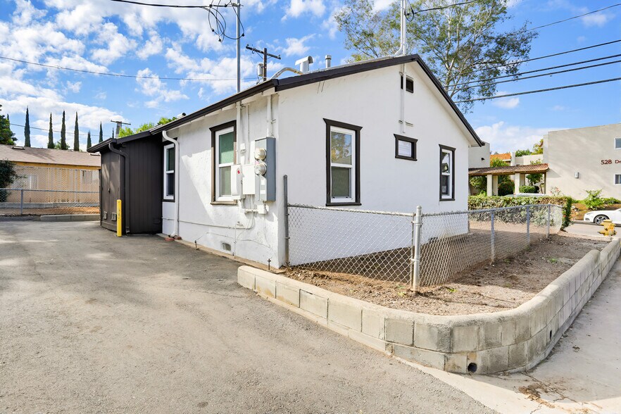 More Photos Of 537 De Luz Rd, Fallbrook Apartments For Sale