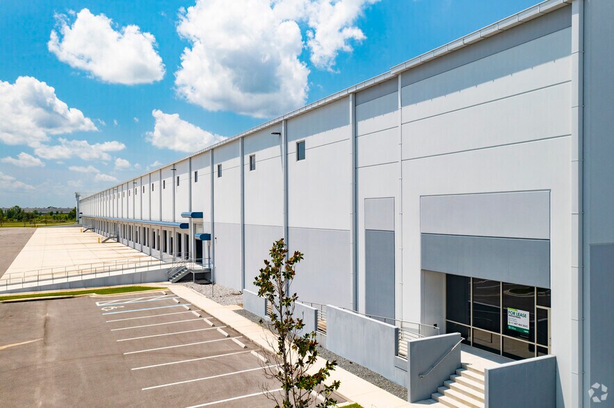 More Photos Of 5300 Allen K Breed Hwy, Lakeland Unknown For Lease