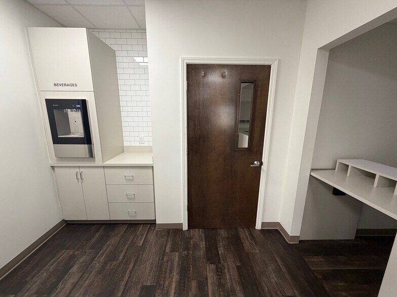 More Photos Of 200 Medical Care Way, Dothan Medical For Lease