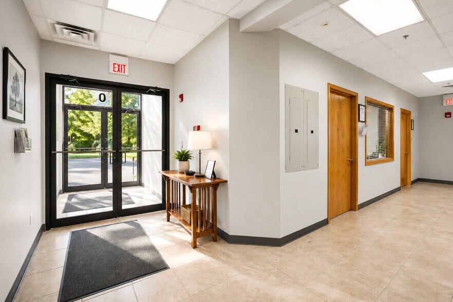 More Photos Of 850 W Bartlett Rd, Bartlett Medical For Sale