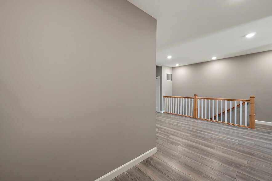More Photos Of 1251 E Woodward Heights Blvd, Hazel Park Apartments For Sale