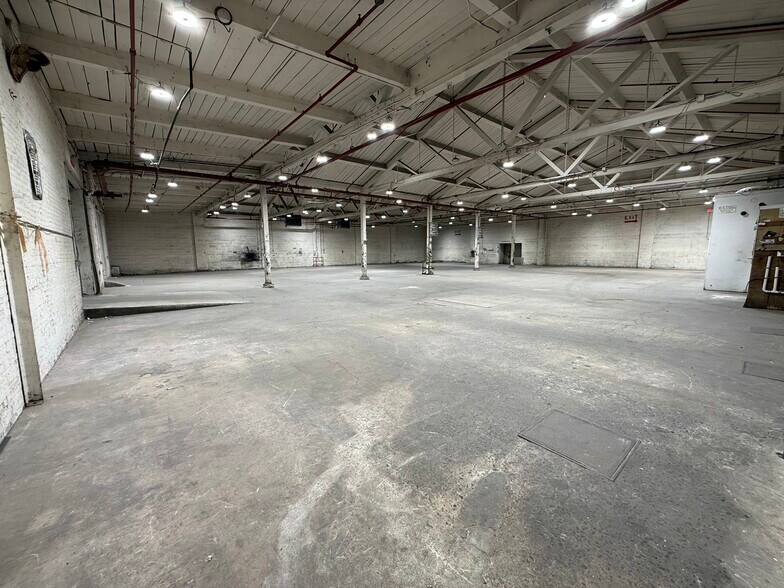 More Photos Of 173 E 15th St, Paterson Warehouse For Lease