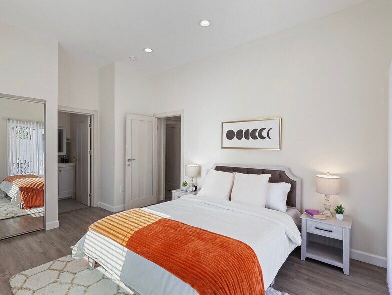 More Photos Of 15801 Chatsworth St, Granada Hills Apartments For Sale