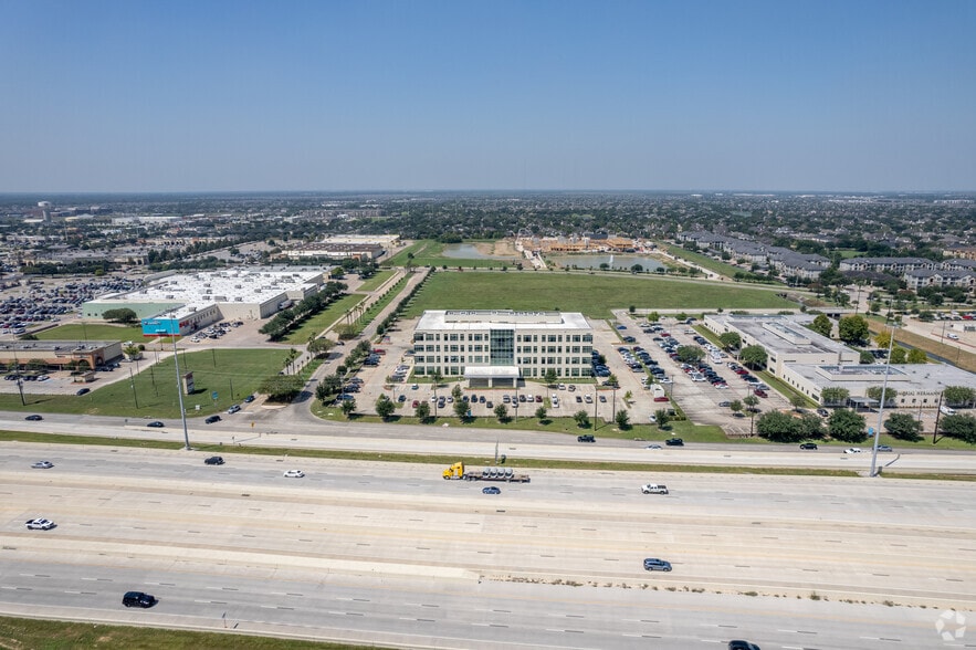 More Photos Of 10907 Memorial Hermann Dr, Pearland Medical For Lease