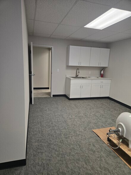 More Photos Of 25011 E Trent Ave, Newman Lake Storefront Retail Office For Lease