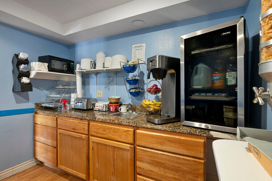 More Photos Of 75 S 350 E, Delta Hotel For Sale