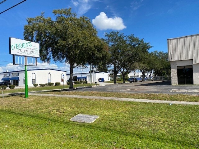 More Photos Of 12477 66th Street North, Largo Auto Repair For Lease