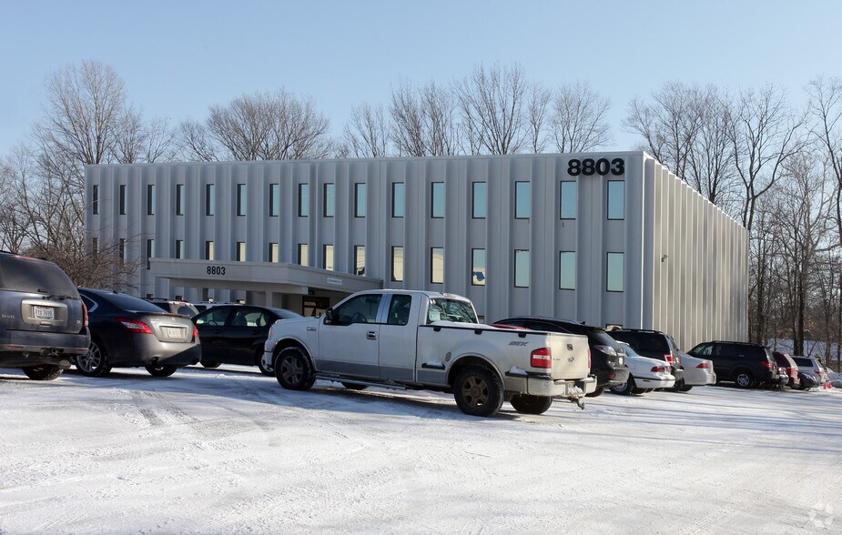 More Photos Of 8801 N Meridian St, Indianapolis Unknown For Lease