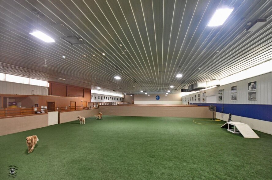 More Photos Of 9436 W Steger Rd, Frankfort Horse Stables For Sale