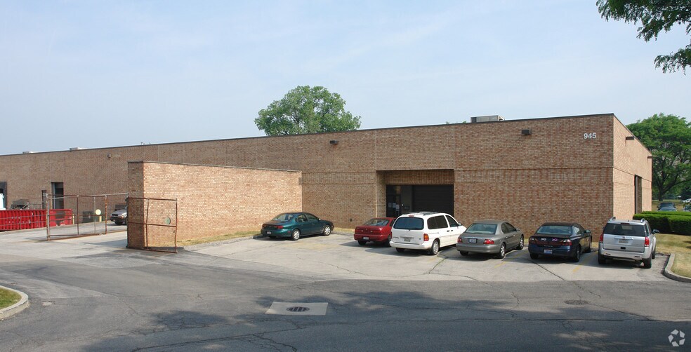More Photos Of 6620-6680 Busch Blvd, Columbus Showroom For Lease