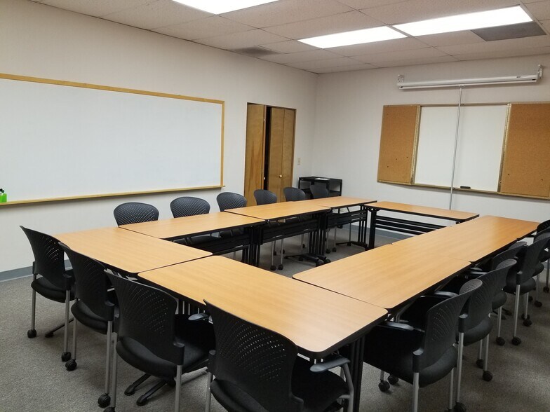More Photos Of 441 Mackay Dr, San Bernardino Medical For Lease