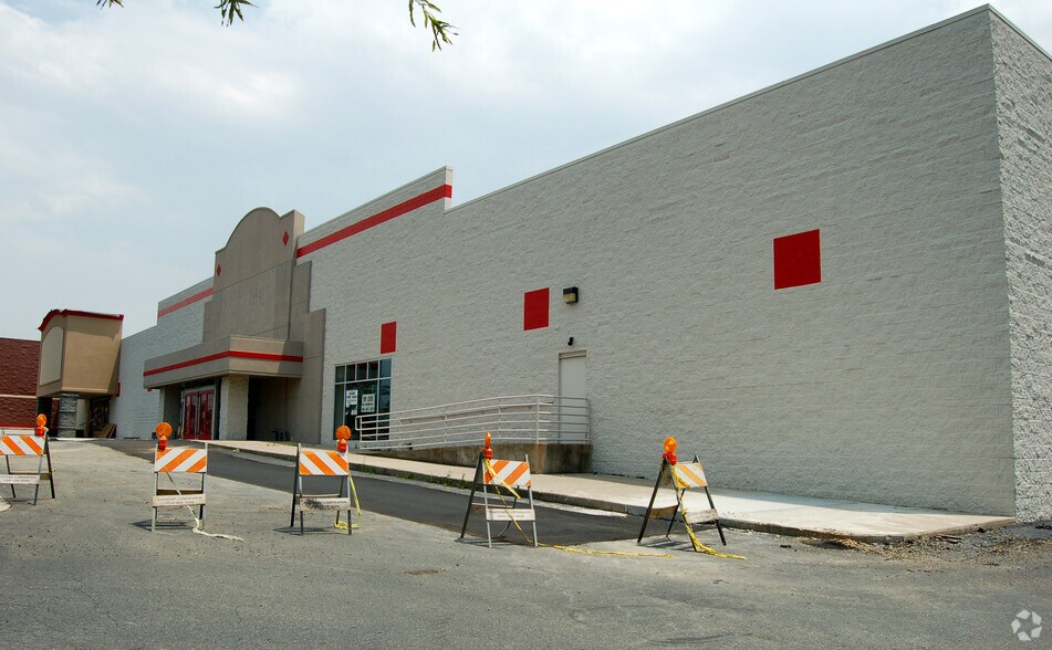 More Photos Of 1834-1900 Matthews Township Pky, Matthews Unknown For Lease