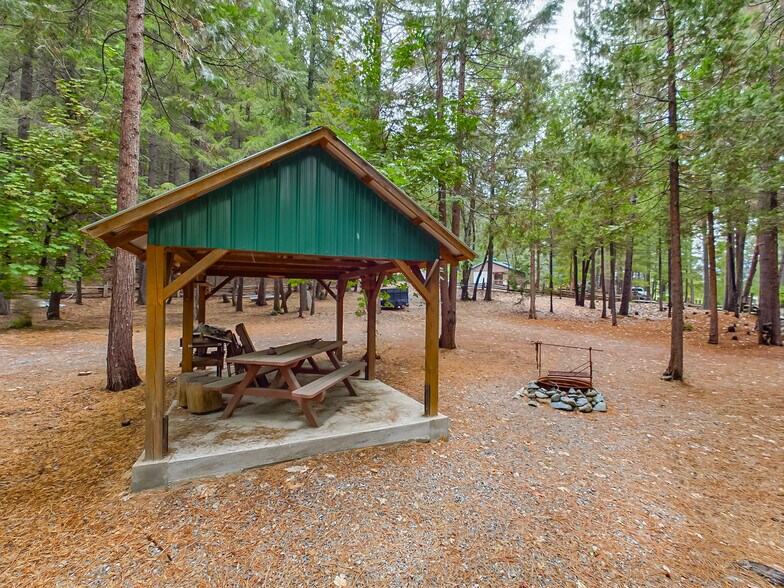 More Photos Of 10 Estabrook, Trinity Center Land For Sale